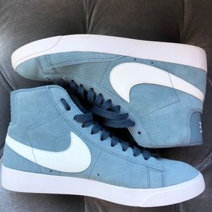 Nike women’s blazer sneakers